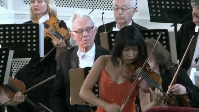 YANG, Tianwa: Live in Concert in St Petersburg - TCHAIKOVSKY, P.I. / BRAHMS, J. / YSAYE, E. / BACH, J.S.