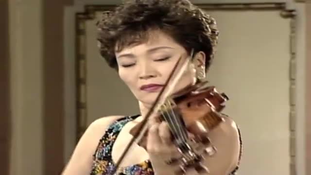 CHEN / HE: Butterfly Lovers Violin Concerto (The) / SHENG / XU / SHI / CHU / LIU / YIN: Yellow River Piano Concerto (The) (Nishizaki, Yin Chengzong)