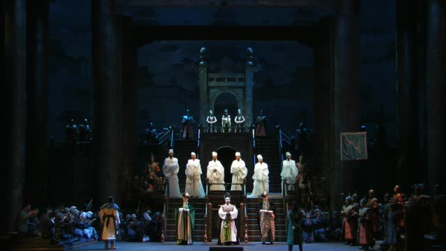 PUCCINI, G.: Turandot (Teatro Carlo Felice, 2012)