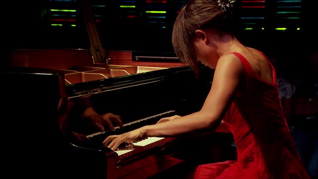 Piano Recital: Wang, Yuja - BRAHMS, J. / CHOPIN, F. / STRAVINSKY, I. (Verbier Festival, 2009)