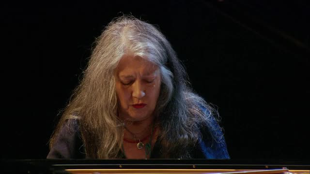 Piano Recital: Argerich, Martha / Wang, Yuja - BEETHOVEN, L. van / SCARLATTI, D. / MOZART, W.A. (Verbier Festival, 2009)