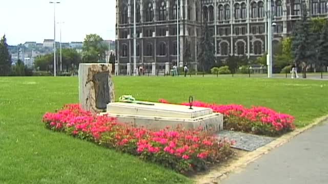 GLOBAL TREASURES: Hungary (Parliament)