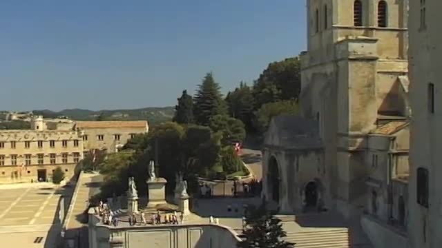 GLOBAL TREASURES: France (Avignon)