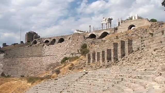 GLOBAL TREASURES: Turkey (Pergamon)