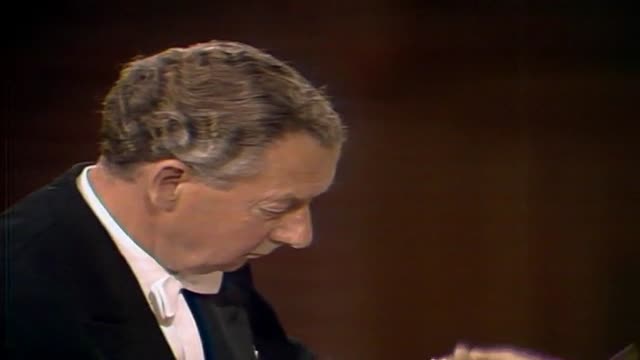 TCHAIKOVSKY, P.I.: Rococo Variations / Pezzo capriccioso / Romeo and Juliet Fantasy Overture (Rostropovich, Britten) (1968)