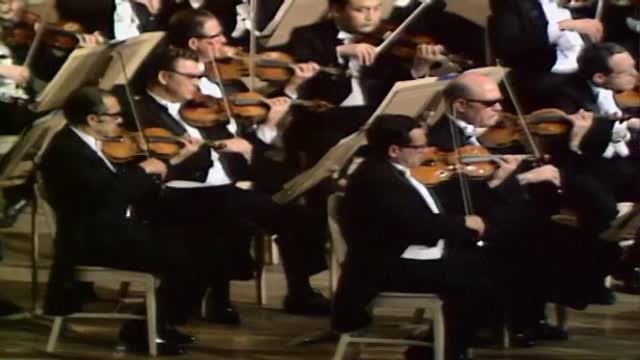 TCHAIKOVSKY, P.I.: Symphony No. 5 / BEETHOVEN, L. van: Egmont Overture (Leinsdorf)