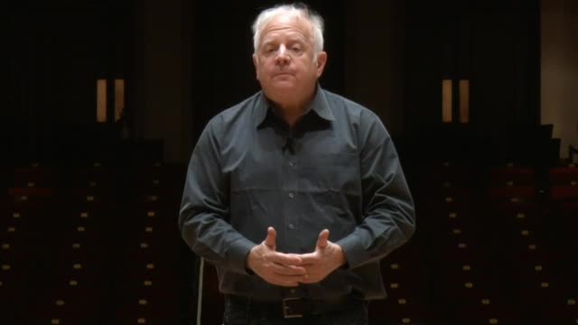 LEONARD SLATKIN CONDUCTING SCHOOL 1.0 - Lesson No. 10: Getting On and Off the Stage