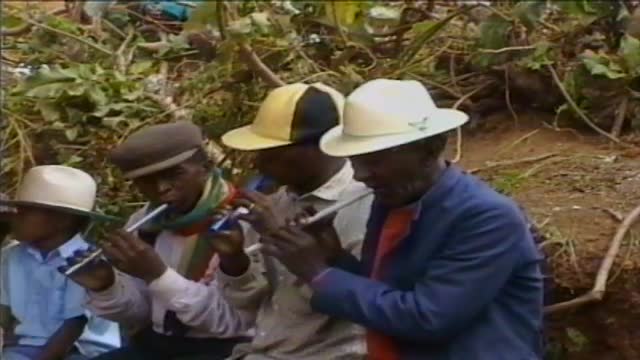 PRESENCE OF THE PAST (THE) - Madagascar, Music and Devotion (Documentary)