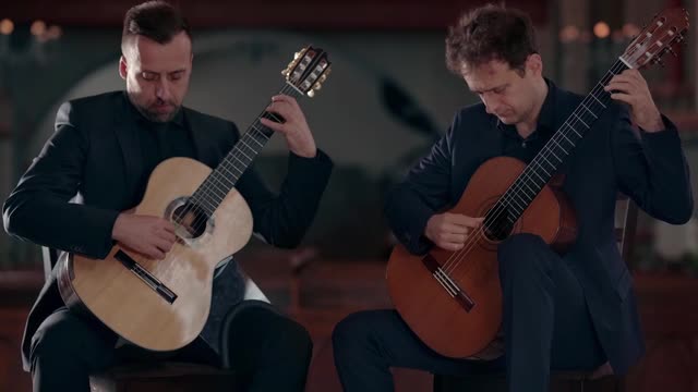 BACH, J.S.: English Suite No. 6, BWV 811 (arr. D. Cerovic and G. Krivokapic) (Montenegrin Guitar Duo) (from Naxos 8.573676)