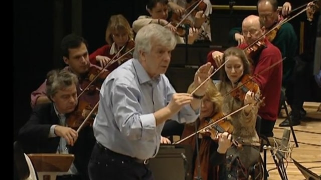 DOHNANYI, Christoph von: In Rehearsal - HAYDN, J.: Symphony No. 88 (Philharmonia Orchestra, Dohnanyi)